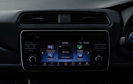 Nissan Leaf II, 2018 год, 1 890 000 рублей, 17 фотография