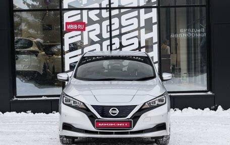Nissan Leaf II, 2018 год, 1 890 000 рублей, 3 фотография