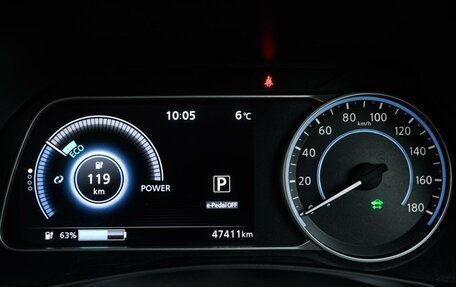 Nissan Leaf II, 2018 год, 1 890 000 рублей, 18 фотография