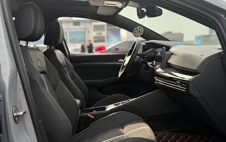 Volkswagen Golf VIII, 2022 год, 2 191 000 рублей, 19 фотография