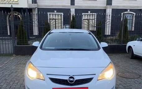 Opel Astra J, 2011 год, 820 000 рублей, 3 фотография