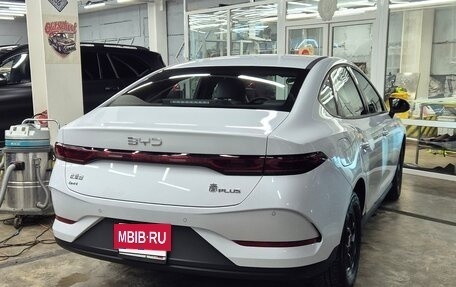 BYD Qin, 2025 год, 2 400 000 рублей, 4 фотография