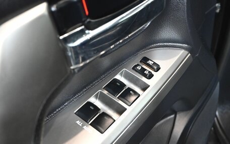 Toyota Land Cruiser 200, 2015 год, 4 950 000 рублей, 17 фотография