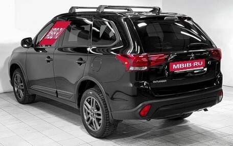 Mitsubishi Outlander III рестайлинг 3, 2021 год, 2 699 000 рублей, 7 фотография