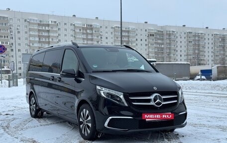 Mercedes-Benz V-Класс, 2022 год, 13 000 000 рублей, 6 фотография