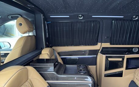 Mercedes-Benz V-Класс, 2022 год, 13 000 000 рублей, 14 фотография