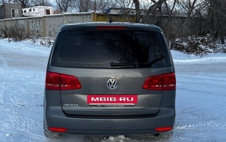 Volkswagen Touran III, 2011 год, 997 000 рублей, 11 фотография