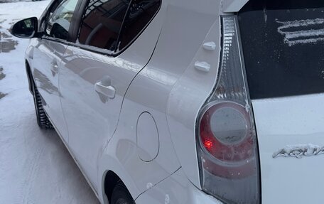 Toyota Aqua I, 2016 год, 900 000 рублей, 2 фотография