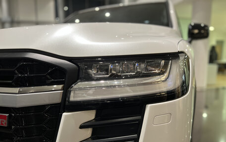 Toyota Land Cruiser, 2022 год, 13 750 000 рублей, 21 фотография