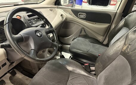 Nissan Almera Tino i, 2002 год, 195 000 рублей, 10 фотография