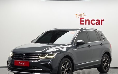 Volkswagen Tiguan II, 2022 год, 3 500 548 рублей, 1 фотография