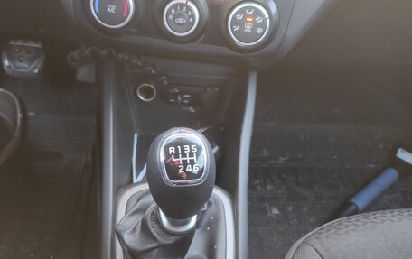 KIA Rio III рестайлинг, 2016 год, 1 096 000 рублей, 13 фотография