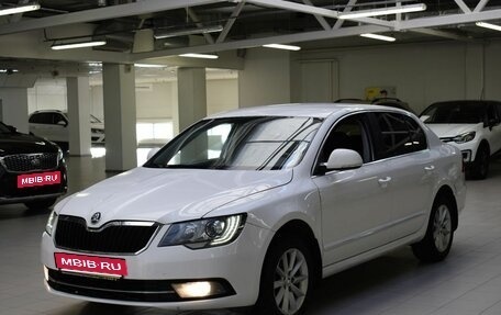 Skoda Superb III рестайлинг, 2013 год, 920 000 рублей, 3 фотография