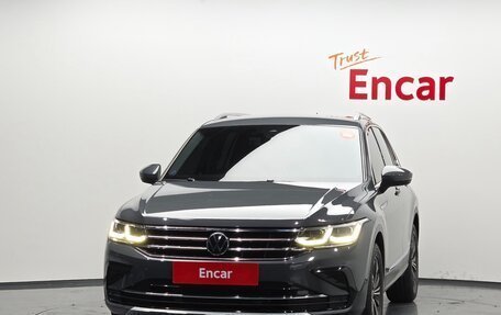 Volkswagen Tiguan II, 2022 год, 3 500 548 рублей, 3 фотография