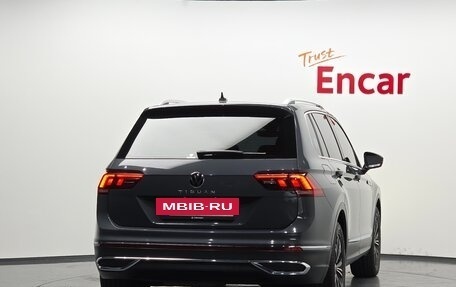 Volkswagen Tiguan II, 2022 год, 3 500 548 рублей, 4 фотография