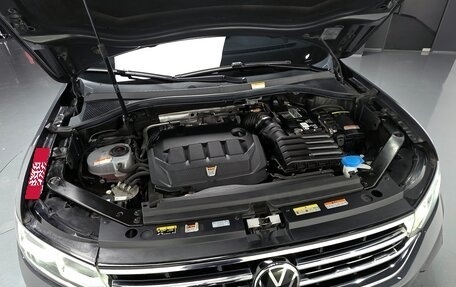 Volkswagen Tiguan II, 2022 год, 3 500 548 рублей, 6 фотография