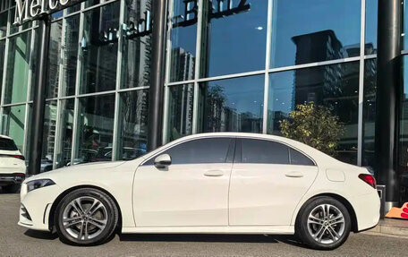 Mercedes-Benz A-Класс, 2021 год, 1 600 000 рублей, 4 фотография