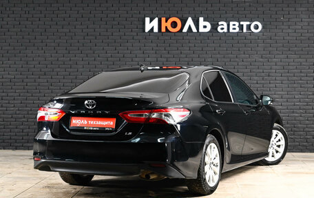 Toyota Camry, 2019 год, 2 000 000 рублей, 4 фотография