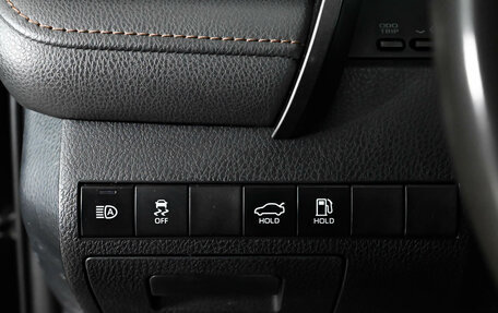 Toyota Camry, 2019 год, 2 000 000 рублей, 15 фотография