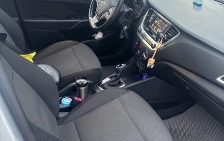 Hyundai Solaris II рестайлинг, 2017 год, 1 299 999 рублей, 9 фотография