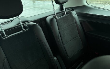 Volkswagen Sharan II, 2013 год, 1 550 000 рублей, 8 фотография