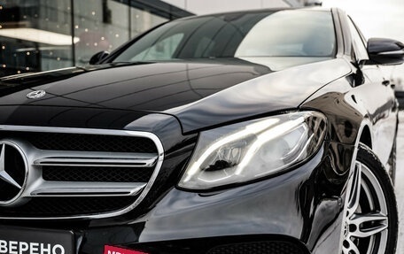 Mercedes-Benz E-Класс, 2019 год, 2 899 000 рублей, 2 фотография