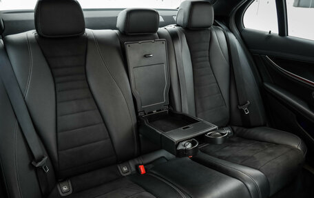 Mercedes-Benz E-Класс, 2019 год, 2 899 000 рублей, 30 фотография