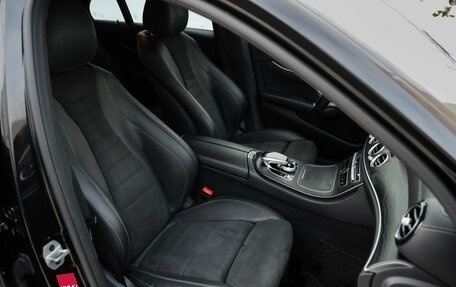 Mercedes-Benz E-Класс, 2019 год, 2 899 000 рублей, 27 фотография