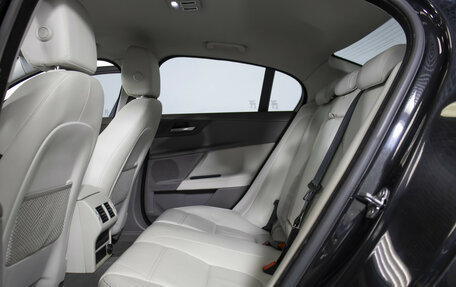 Jaguar XE I рестайлинг, 2017 год, 1 765 000 рублей, 10 фотография