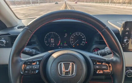 Honda Vezel, 2022 год, 1 560 000 рублей, 14 фотография