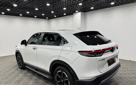 Honda Vezel, 2022 год, 1 560 000 рублей, 6 фотография