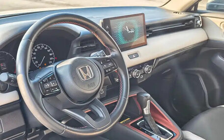 Honda Vezel, 2022 год, 1 560 000 рублей, 13 фотография