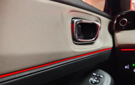 Honda Vezel, 2022 год, 1 560 000 рублей, 18 фотография