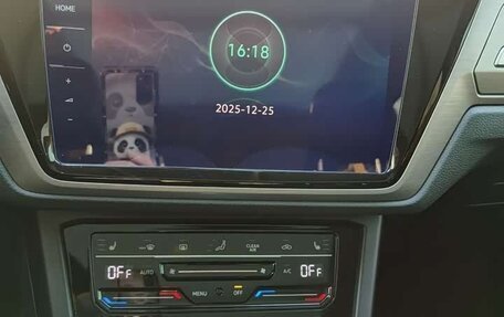 Volkswagen Touran III, 2023 год, 3 000 000 рублей, 7 фотография