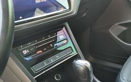 Volkswagen Touran III, 2023 год, 3 000 000 рублей, 9 фотография