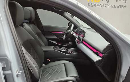 BMW 5 серия, 2025 год, 9 430 000 рублей, 13 фотография