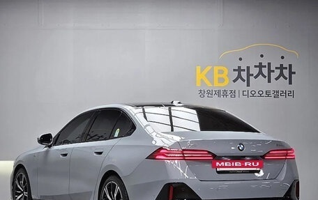 BMW 5 серия, 2025 год, 9 430 000 рублей, 6 фотография