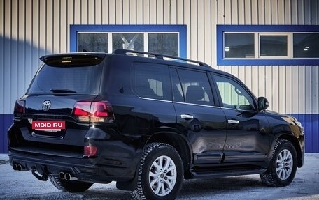 Toyota Land Cruiser 200, 2016 год, 6 300 000 рублей, 3 фотография