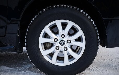 Toyota Land Cruiser 200, 2016 год, 6 300 000 рублей, 19 фотография