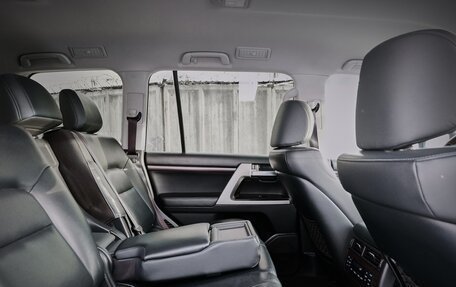 Toyota Land Cruiser 200, 2016 год, 6 300 000 рублей, 34 фотография