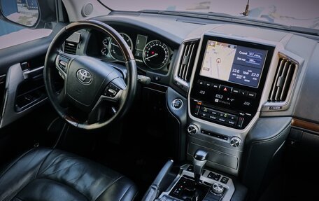 Toyota Land Cruiser 200, 2016 год, 6 300 000 рублей, 33 фотография