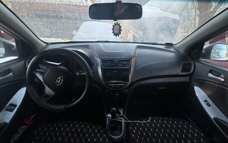 Hyundai Solaris II рестайлинг, 2013 год, 320 000 рублей, 5 фотография