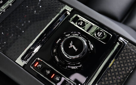 Rolls-Royce Cullinan, 2025 год, 86 000 000 рублей, 33 фотография