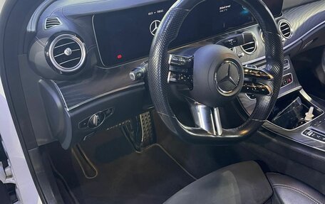 Mercedes-Benz E-Класс, 2021 год, 4 990 000 рублей, 10 фотография