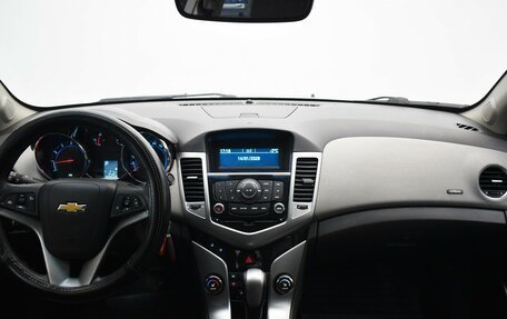 Chevrolet Cruze II, 2010 год, 850 000 рублей, 5 фотография