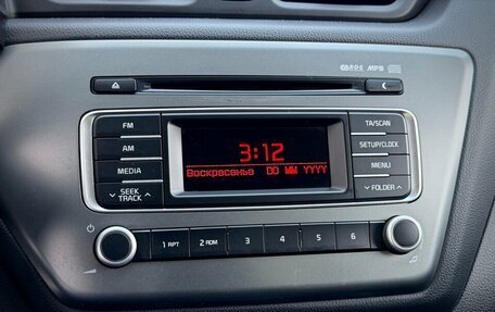 KIA Rio III рестайлинг, 2015 год, 1 090 000 рублей, 17 фотография