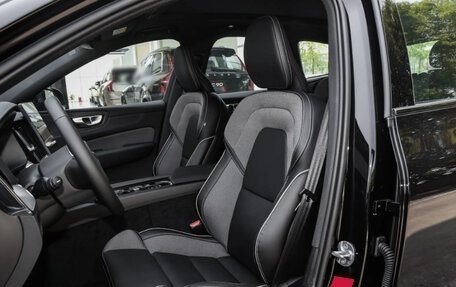 Volvo XC60 II, 2025 год, 7 990 000 рублей, 10 фотография