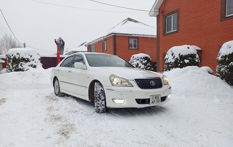 Toyota Crown Majesta, 2004 год, 900 000 рублей, 1 фотография