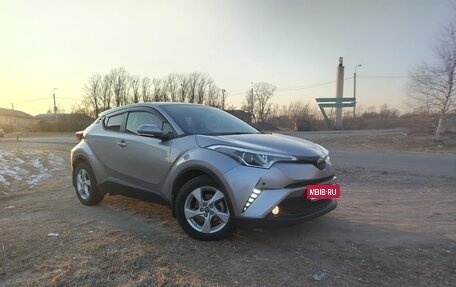 Toyota C-HR I рестайлинг, 2017 год, 1 850 000 рублей, 1 фотография