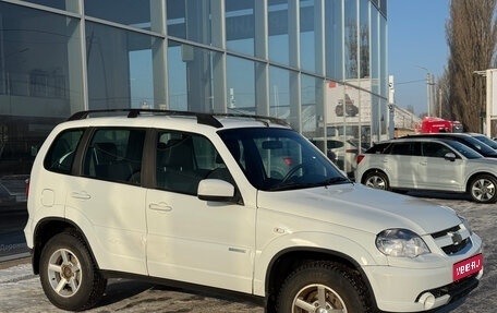 Chevrolet Niva I рестайлинг, 2015 год, 799 000 рублей, 1 фотография